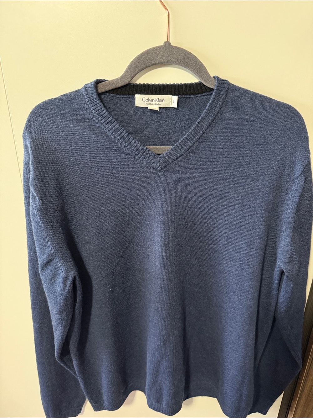 Calvin Klein Men's Navy V-Neck Sweater